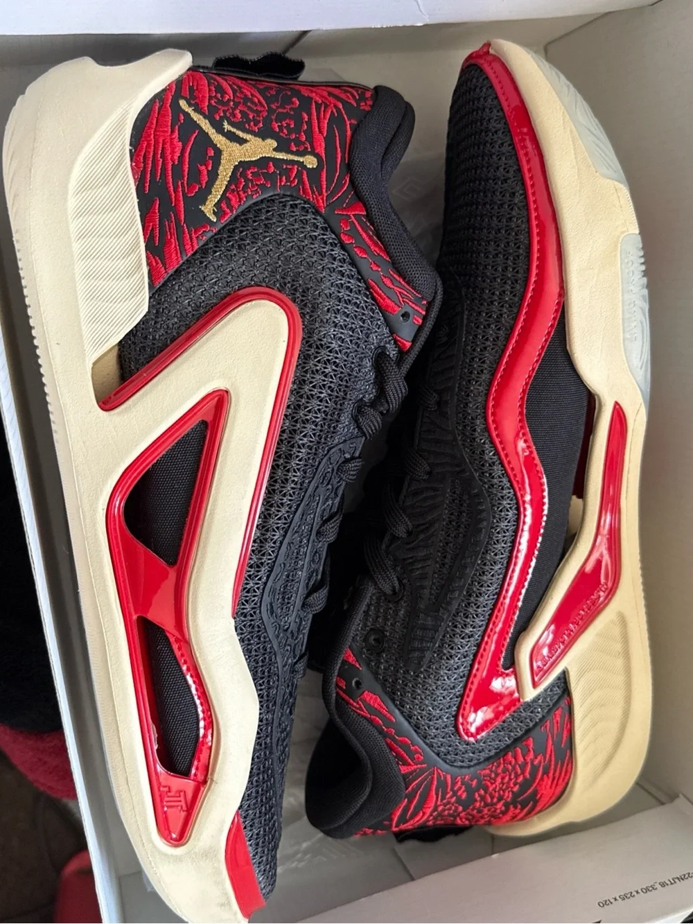 Jason Tatum signature basket shoe Men's Basketball Shoes - Black / Red / Cream